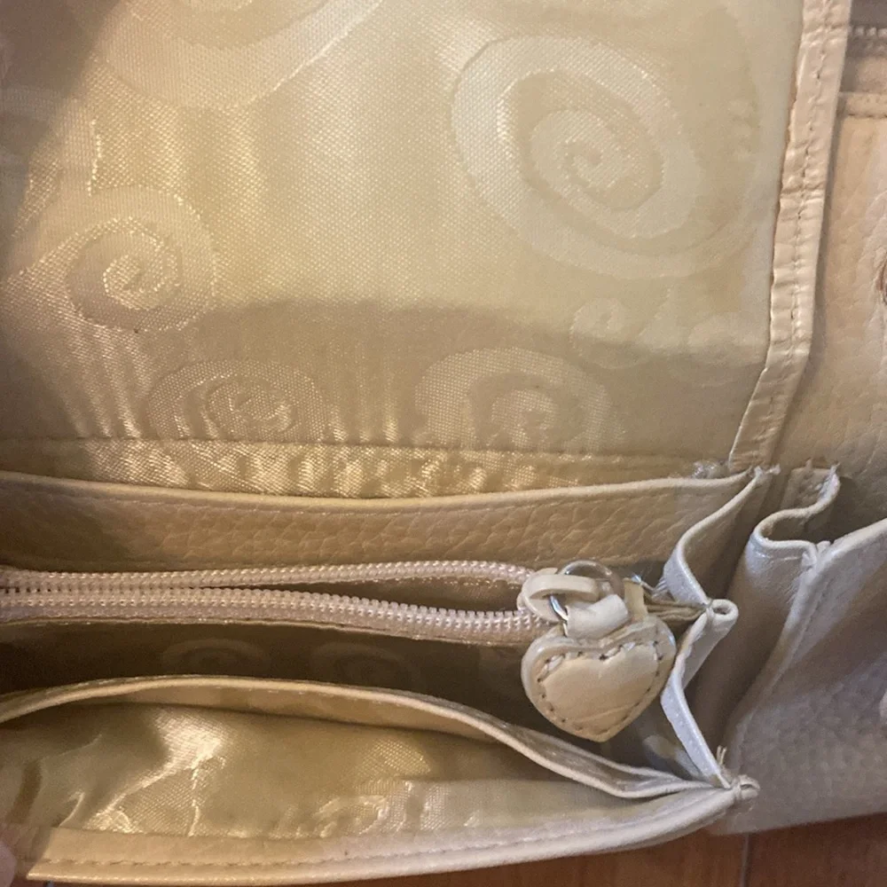 VTG 80’s Brighton Ivory Croc Pebble leather organizer crossbody wallet purse